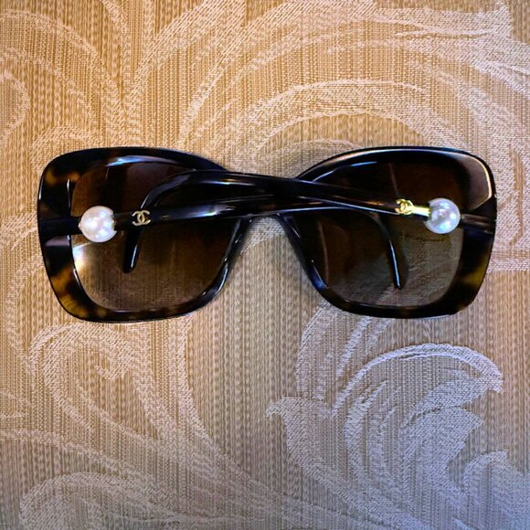 Vintage CHANEL Pearl Accent 5303-H Sunglasses - Picture 5 of 13